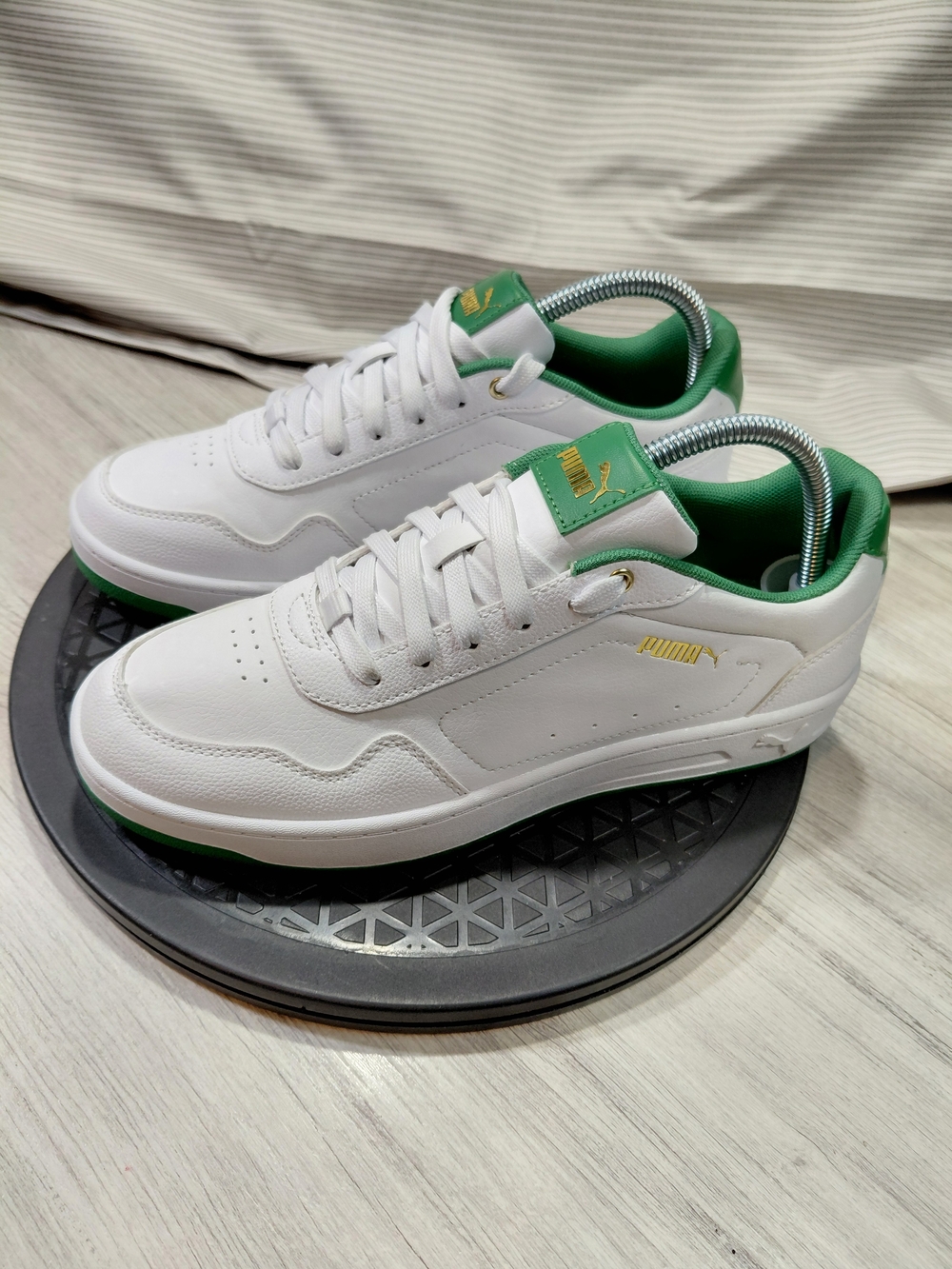 NEW PUMA Womens White & Green Low-Top Leather Sneakers SIZE 8.5